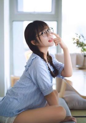 最新台湾爆乳女神vivibabe_中英字幕1080
