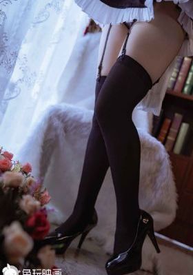 黄色美女在线_BD国语BD在线观看