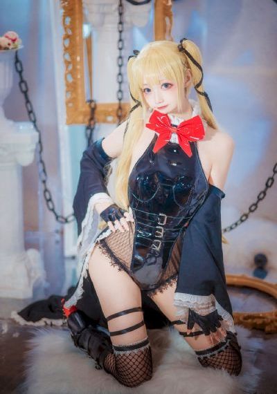 色噜噜久久综合伊人一本导演_4K免费电视剧